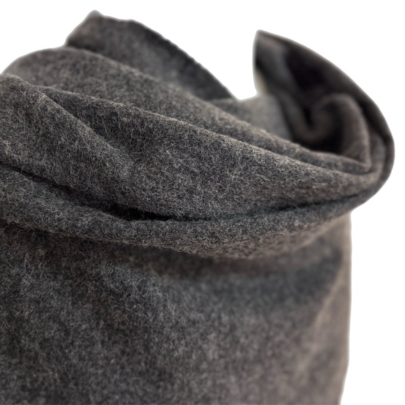 Wilfred Oversized Charcoal Wool Scarf 🇮🇹 – Fabric Made in Italy - Picture 3 of 9